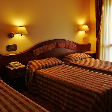 Hotel Valdaso Pedaso Ngoại thất bức ảnh