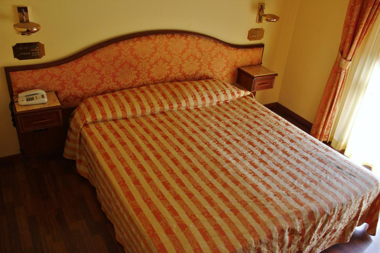 Hotel Valdaso Pedaso Ngoại thất bức ảnh