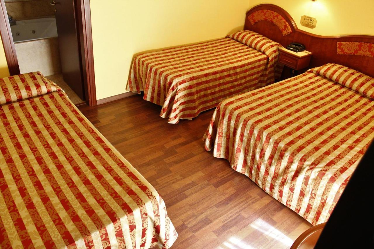 Hotel Valdaso Pedaso Ngoại thất bức ảnh